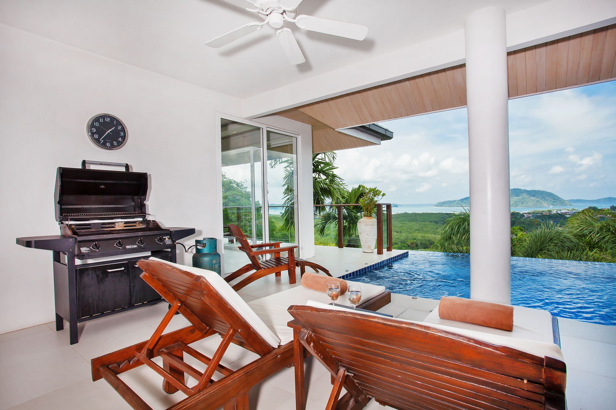 Villa Alangkarn Andaman 5 Bed Infinity Pool With Incredible View Nai Harn Buitenkant foto